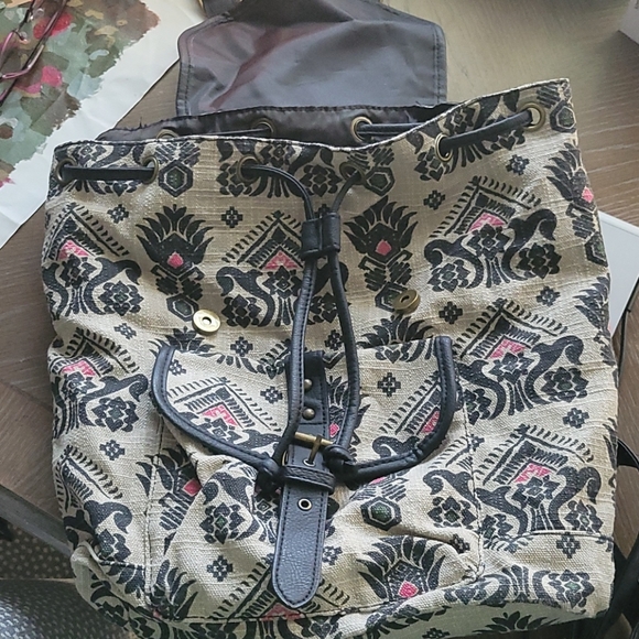 Back pack - Picture 2 of 4